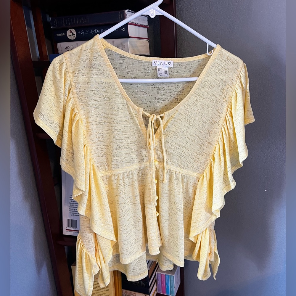 Venus Yellow top